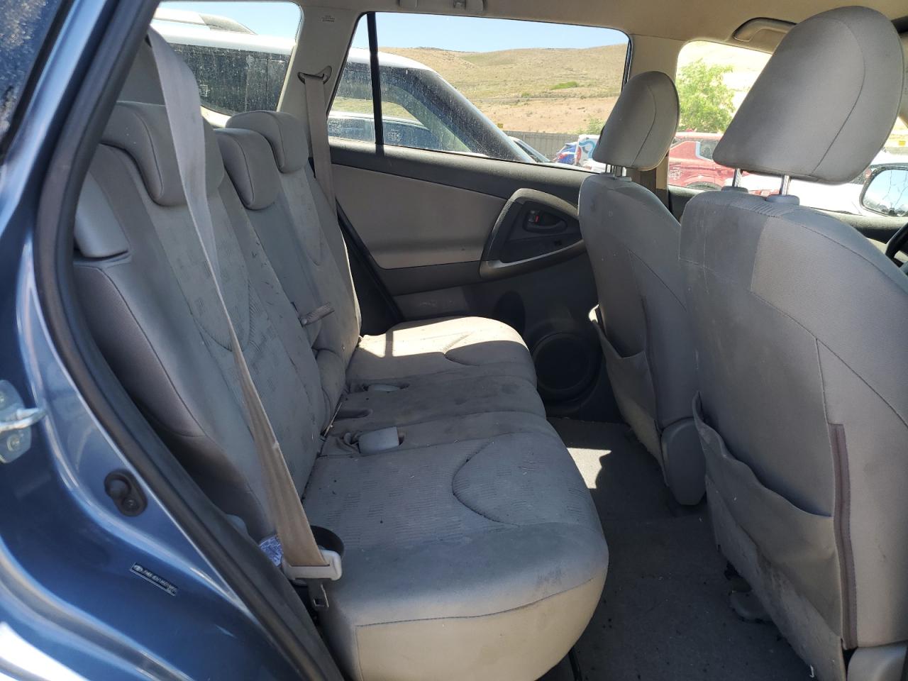 2010 TOYOTA RAV4 photo 28