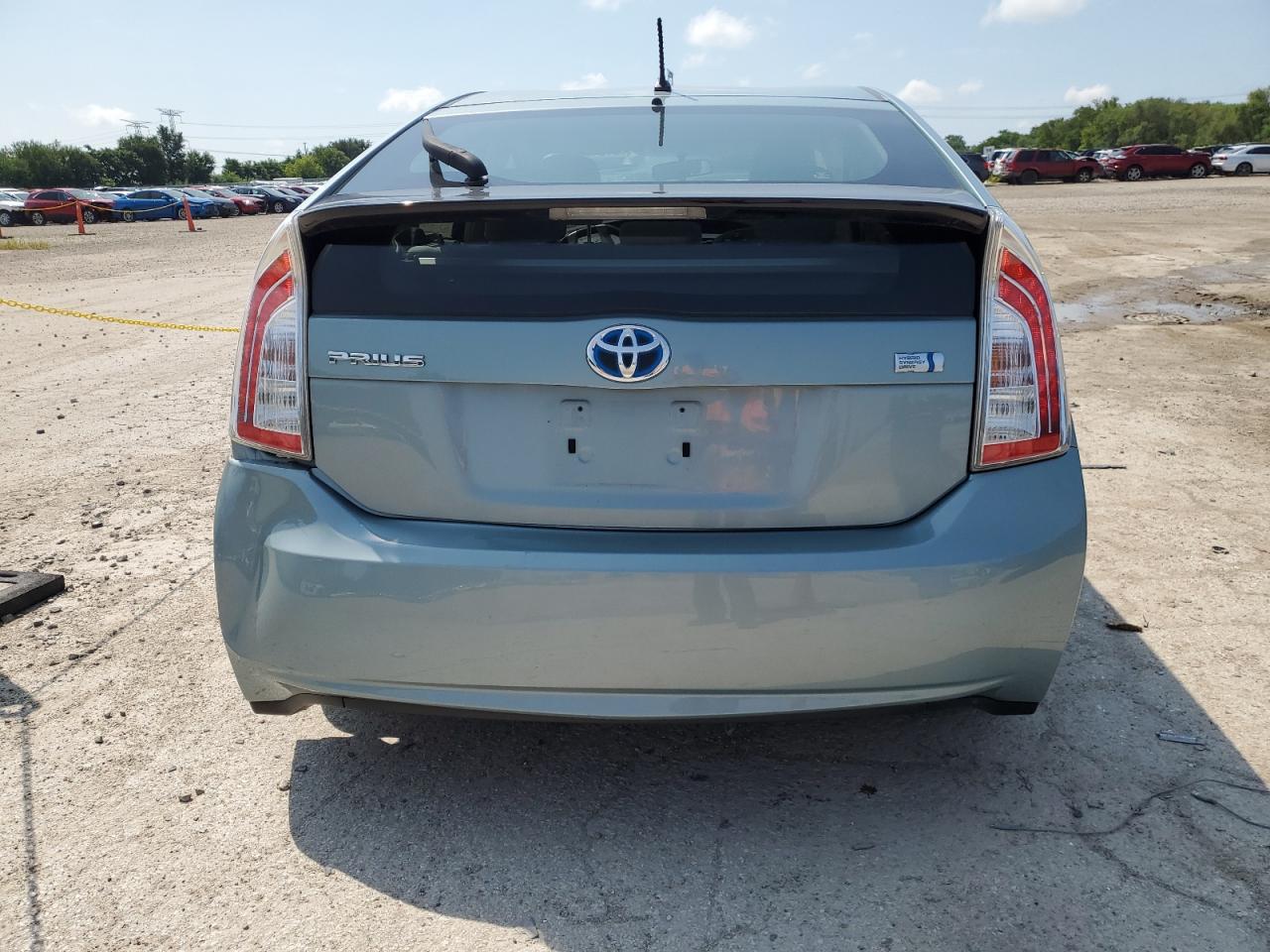 2013 TOYOTA PRIUS photo 6