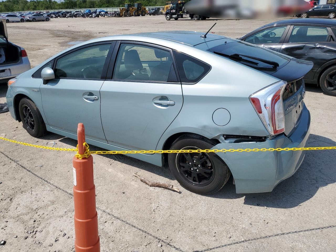 2013 TOYOTA PRIUS photo 2