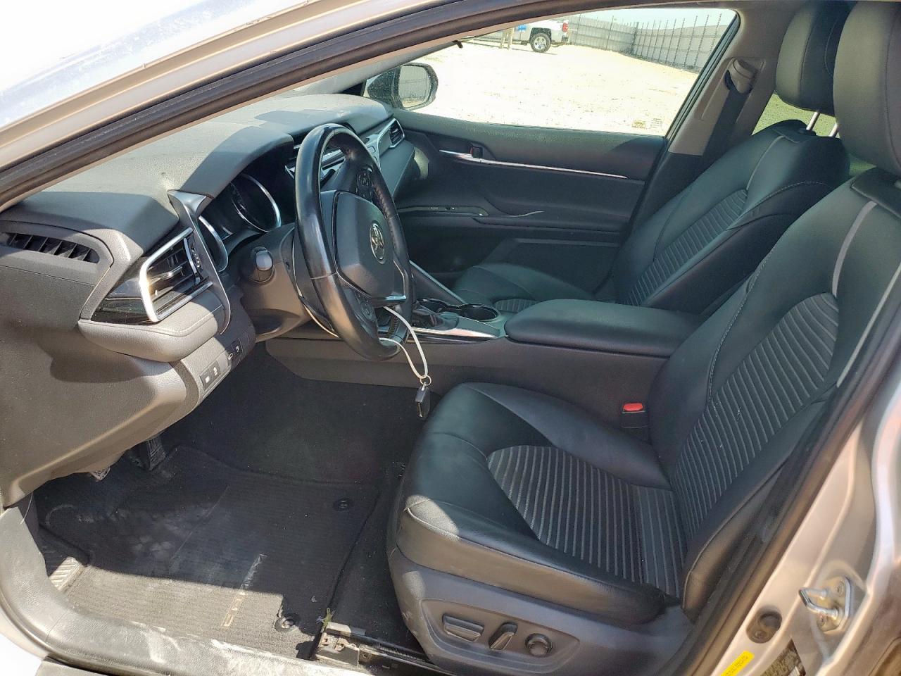 2018 TOYOTA CAMRY L photo 7