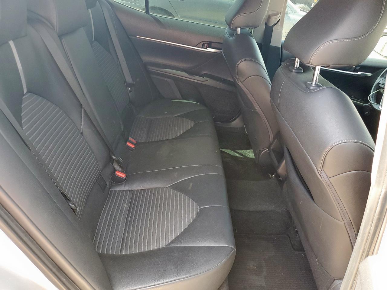 2018 TOYOTA CAMRY L photo 10