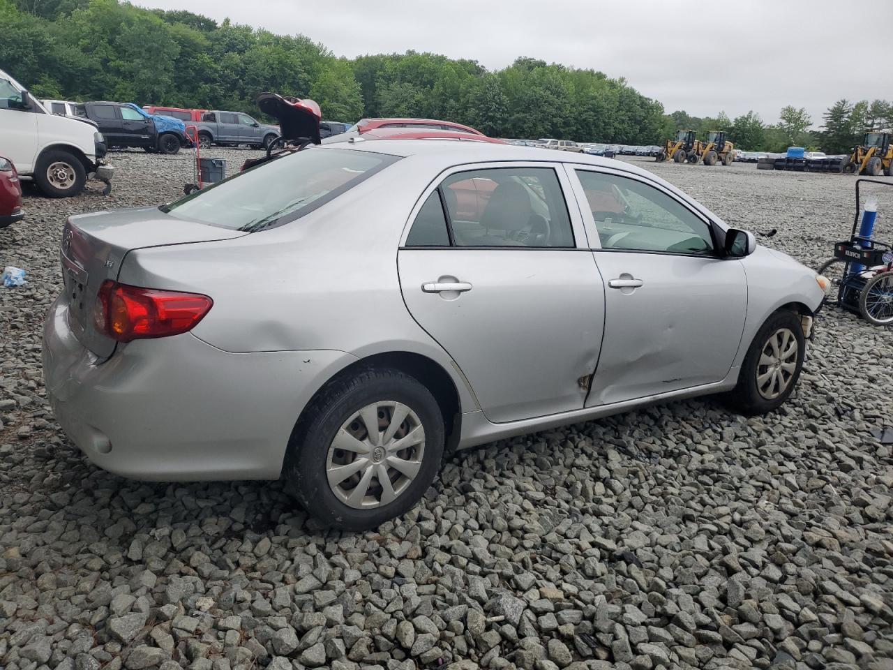 2010 TOYOTA COROLLA BASE photo 3