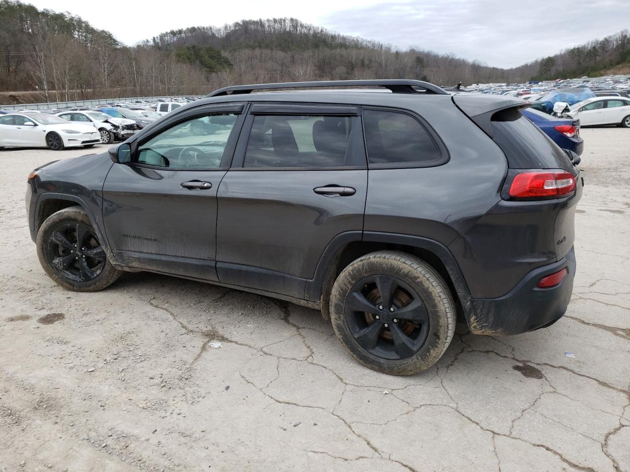 2015 JEEP CHEROKEE LATITUDE photo 3