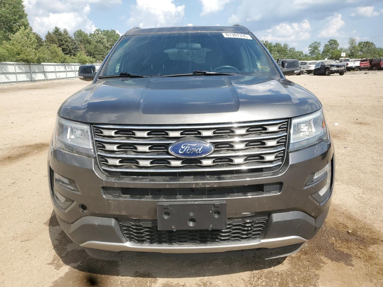2017 FORD EXPLORER XLT photo 9