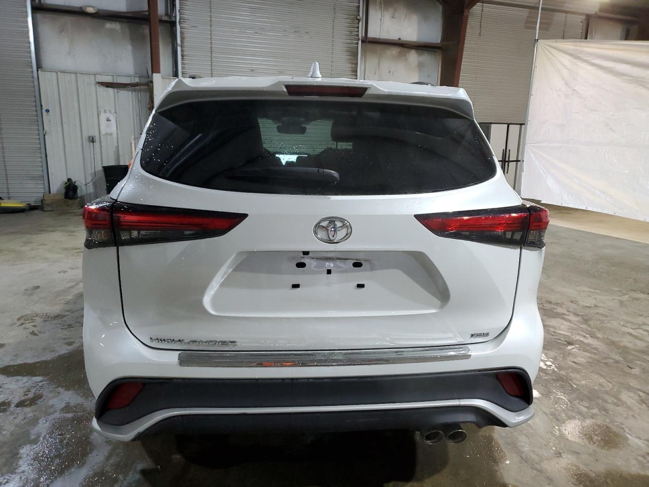 2023 TOYOTA HIGHLANDER XSE photo 11
