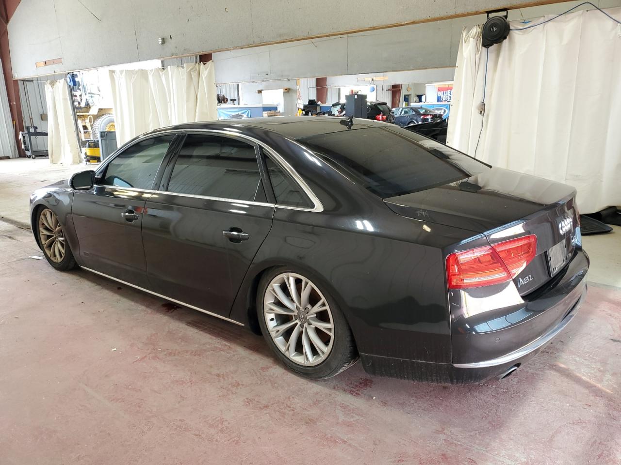 2011 AUDI A8 photo 3