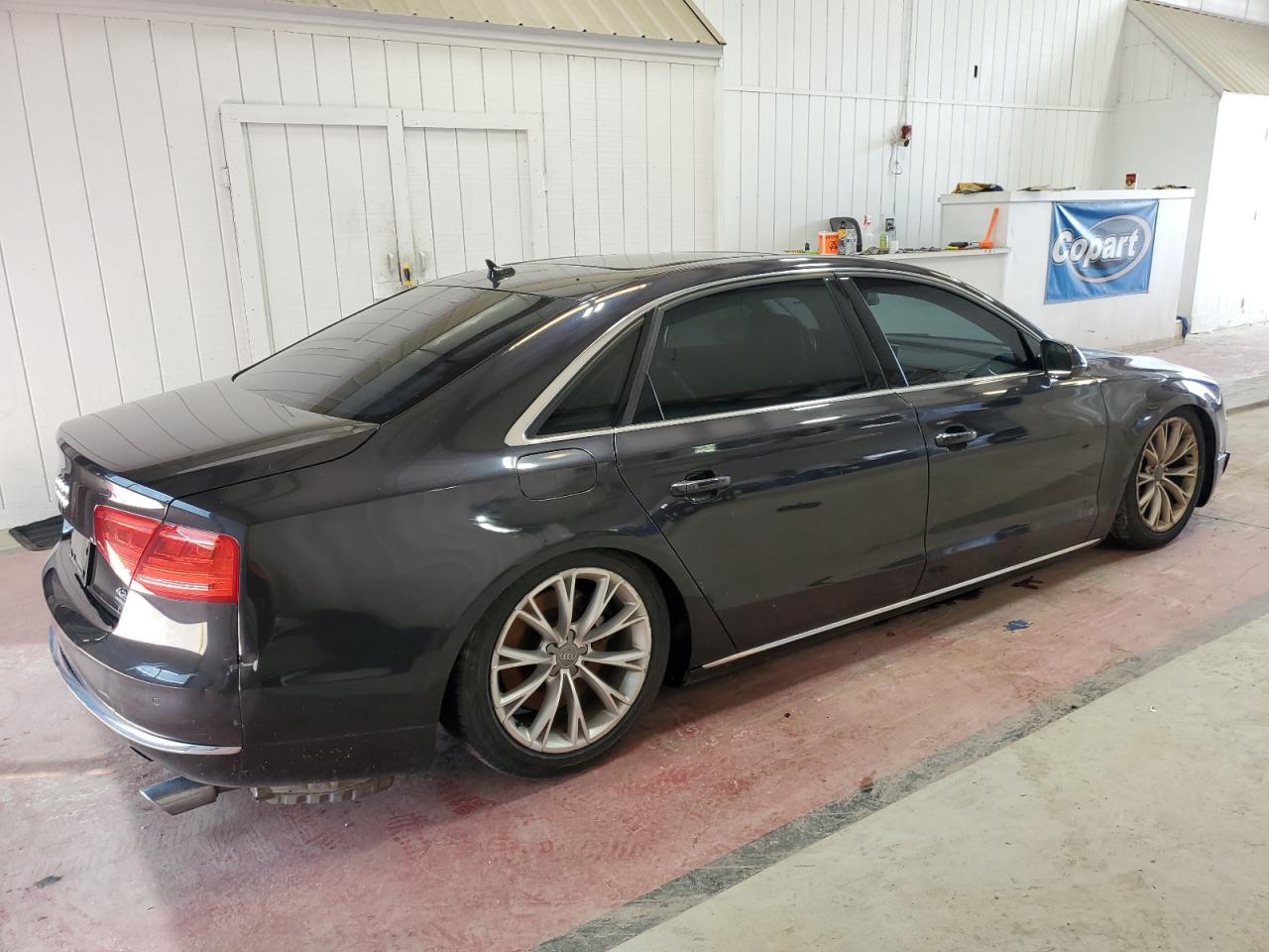 2011 AUDI A8 photo 5