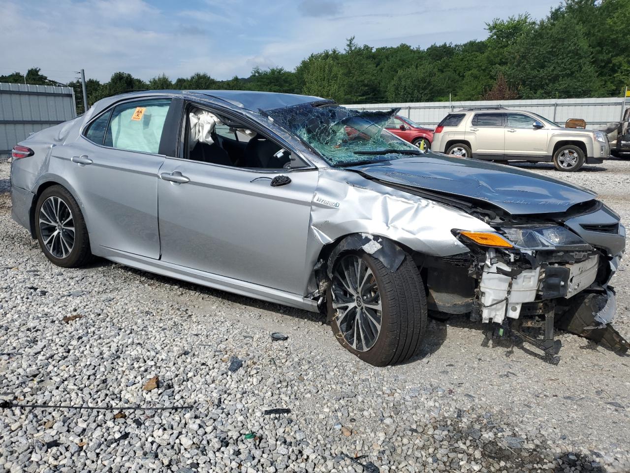2020 TOYOTA CAMRY SE photo 4