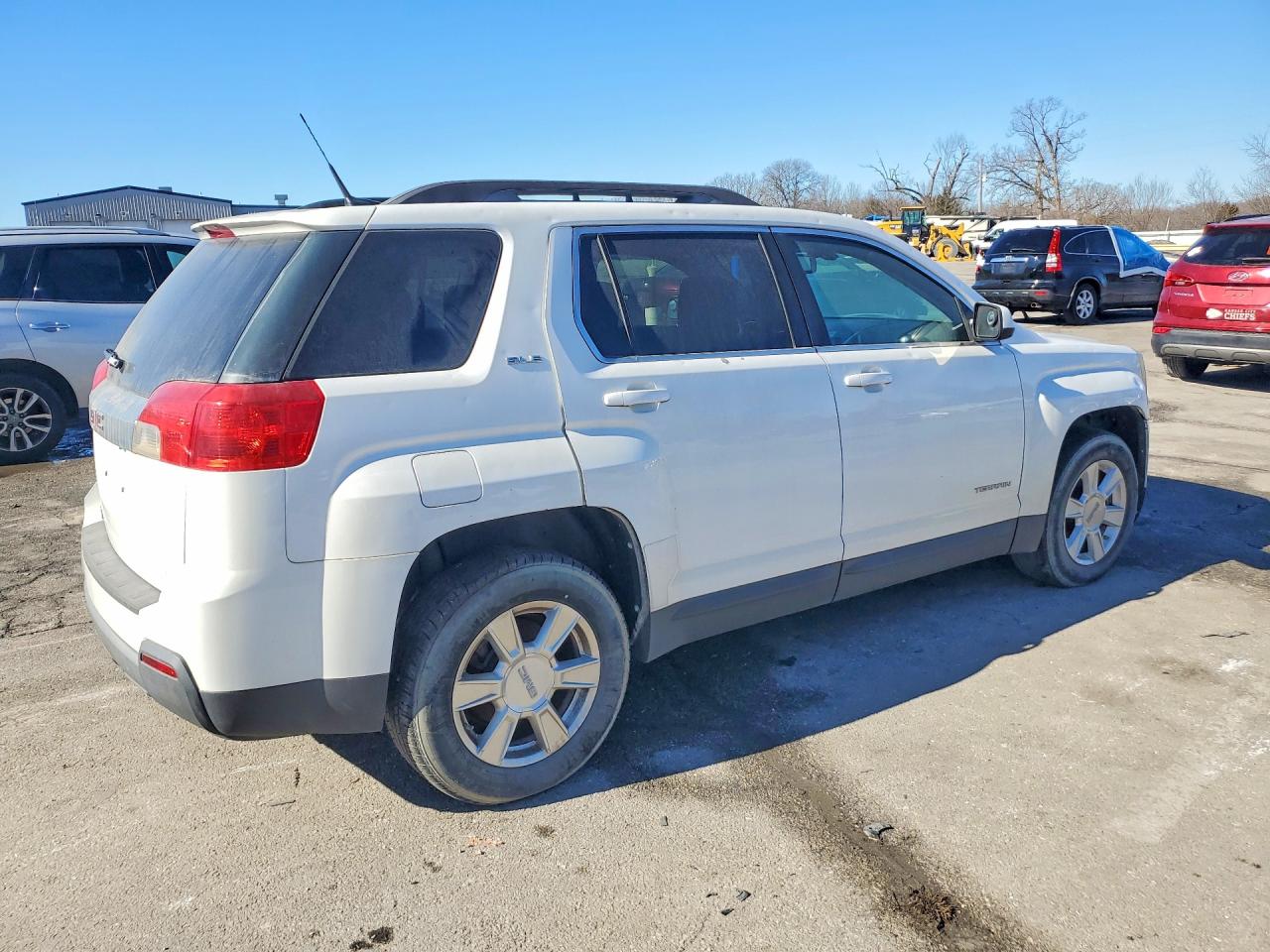 2011 GMC TERRAIN SLE photo 3