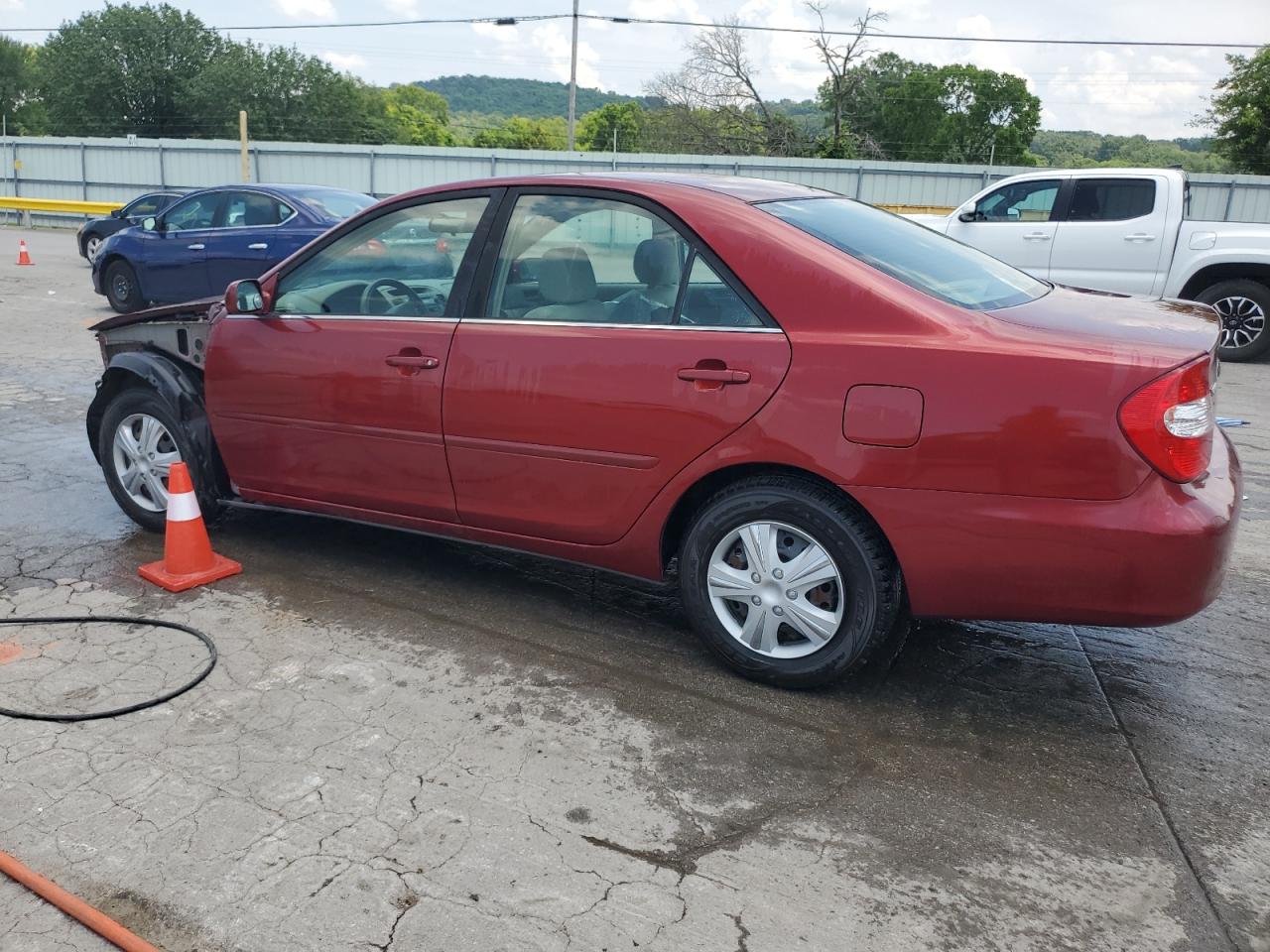 2003 TOYOTA CAMRY LE photo 3