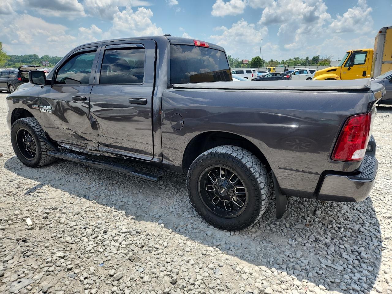 2018 RAM 1500 photo 3