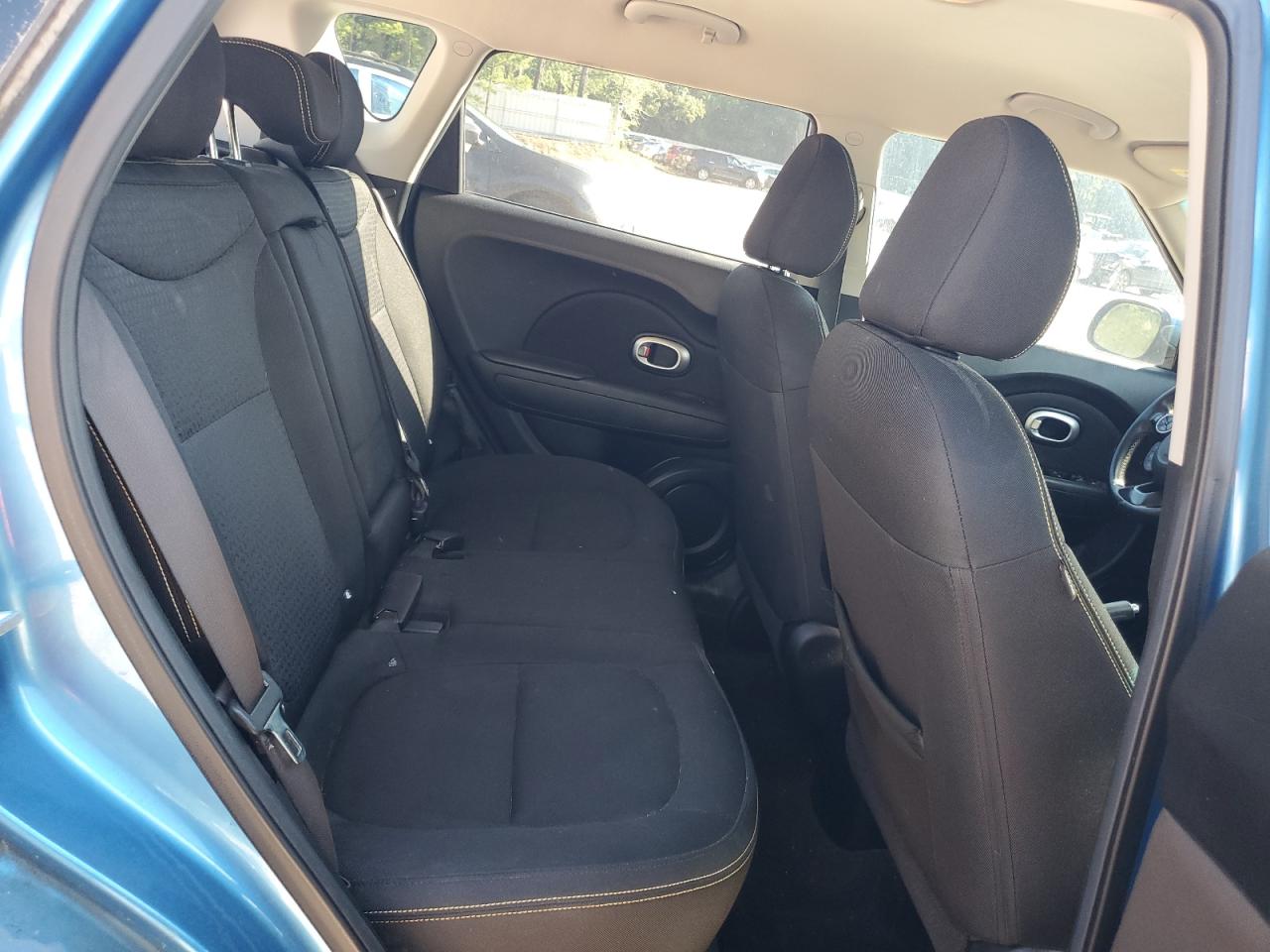 2016 KIA SOUL + photo 19
