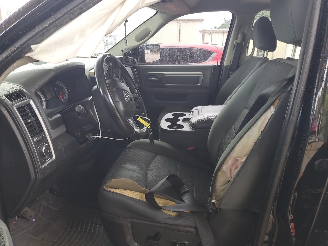 2015 RAM 1500 SLT photo 7