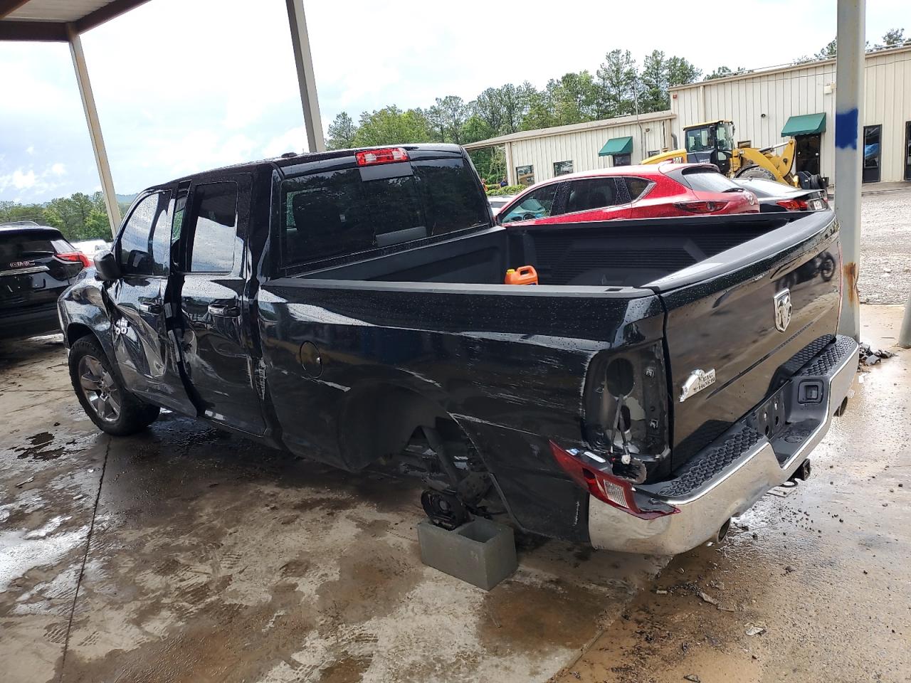 2015 RAM 1500 SLT photo 2