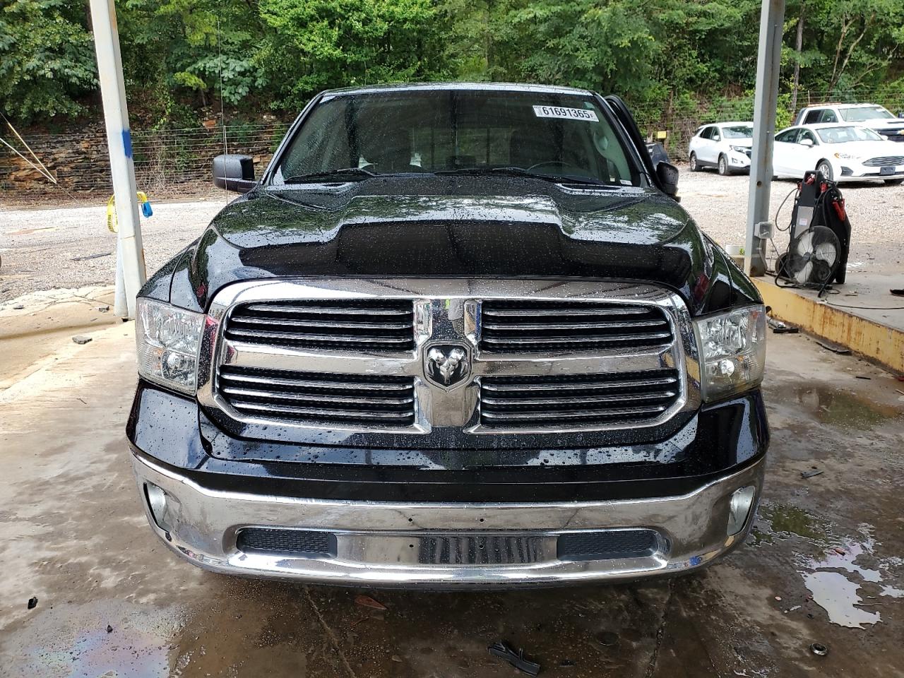 2015 RAM 1500 SLT photo 5