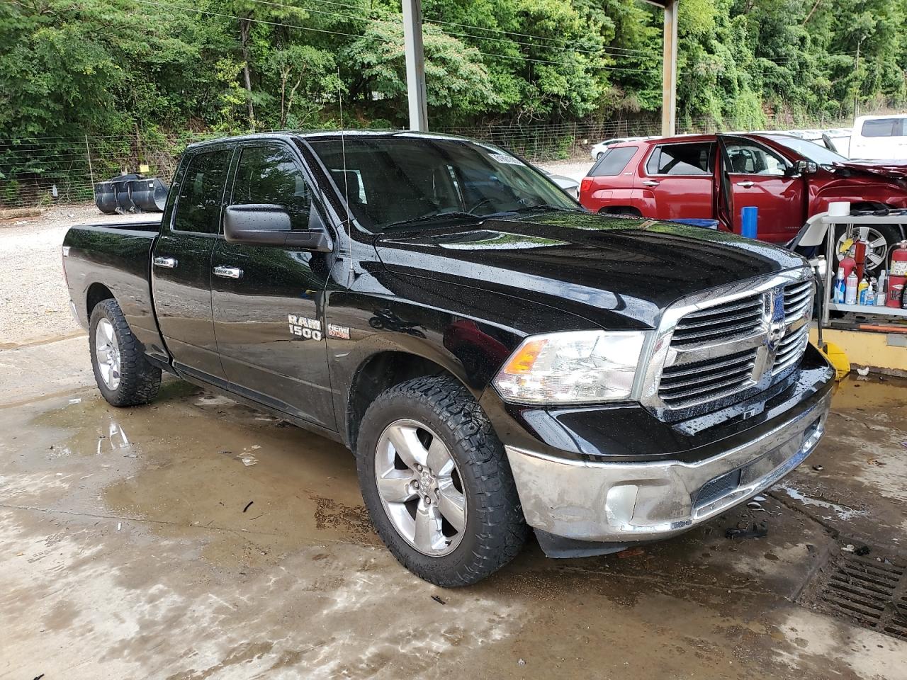 2015 RAM 1500 SLT photo 4