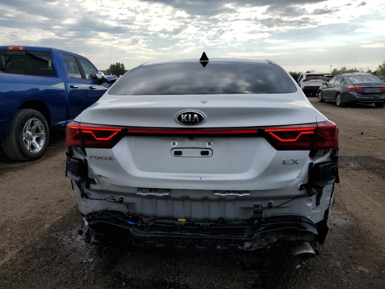 2020 KIA FORTE EX photo 6