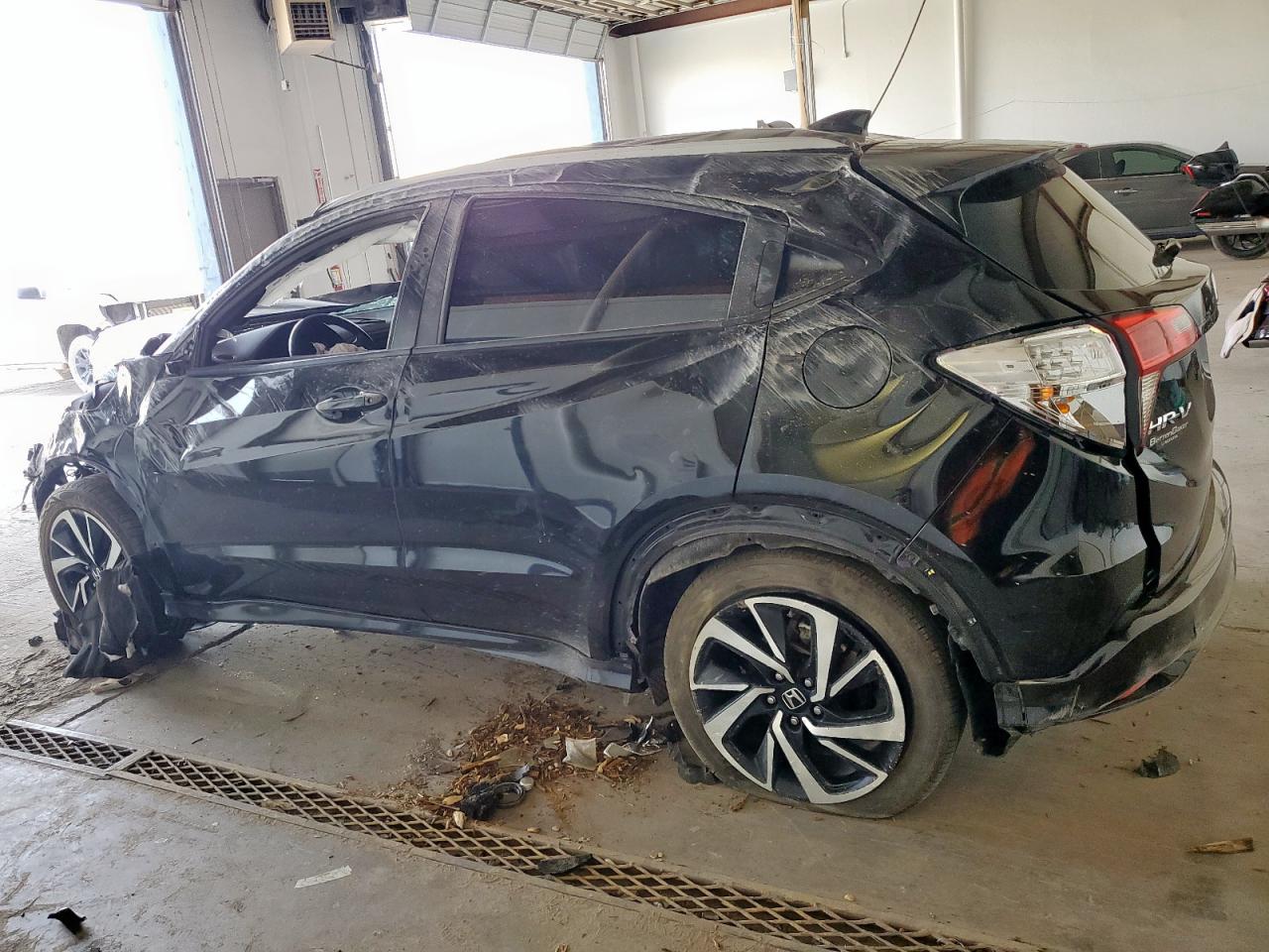 2019 HONDA HR-V SPORT photo 2