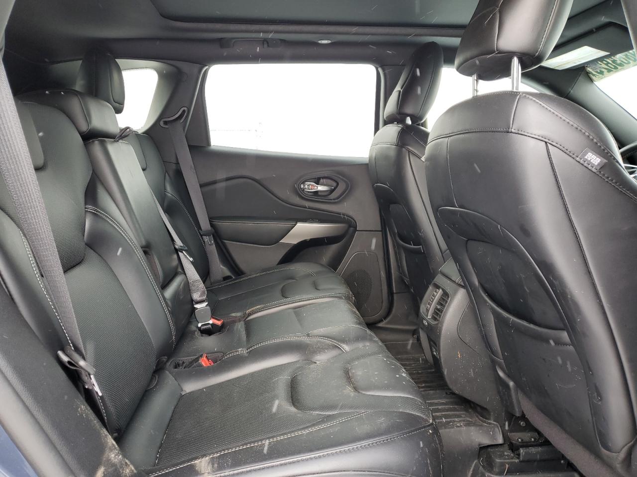 2021 JEEP CHEROKEE LATITUDE photo 21