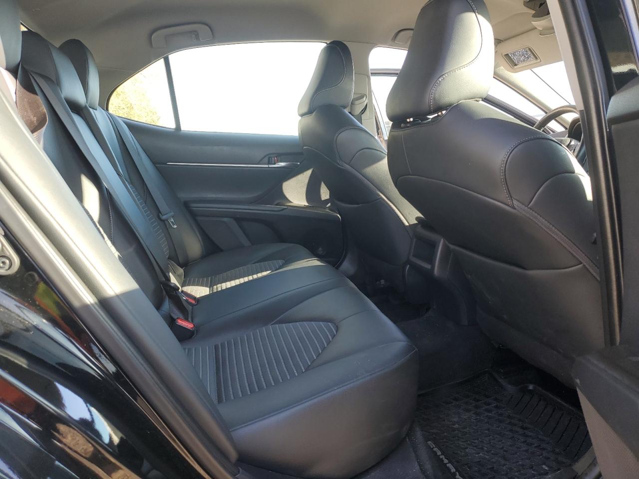 2021 TOYOTA CAMRY SE photo 19