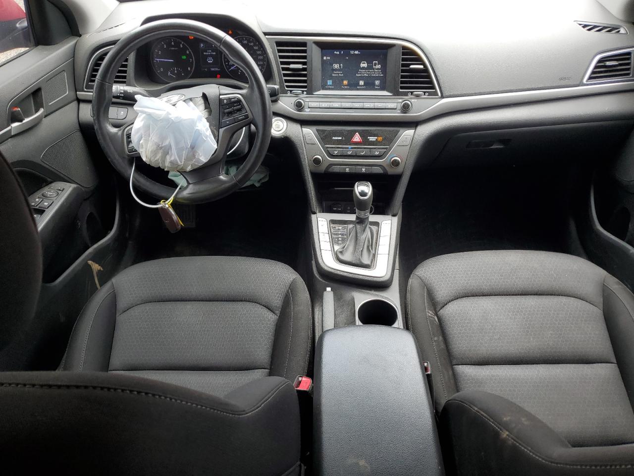 2018 HYUNDAI ELANTRA photo 8