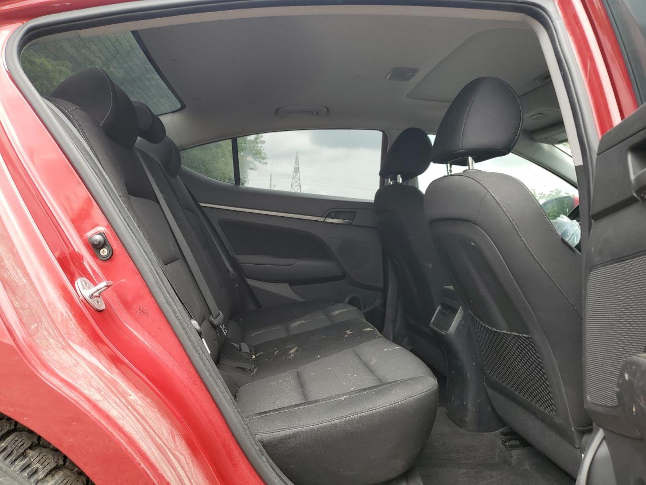 2018 HYUNDAI ELANTRA photo 10