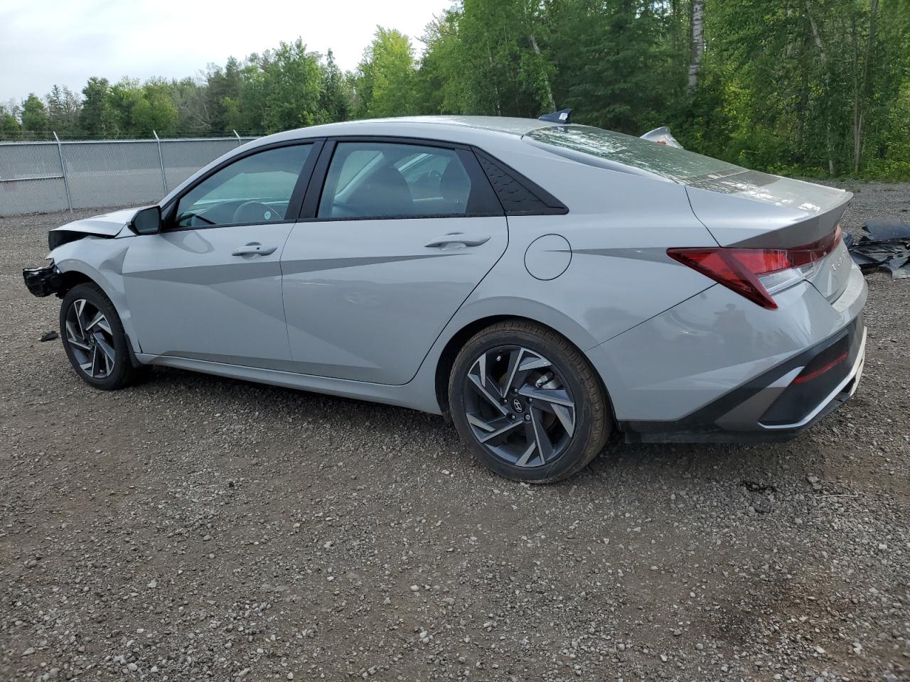2024 HYUNDAI ELANTRA SEL photo 2