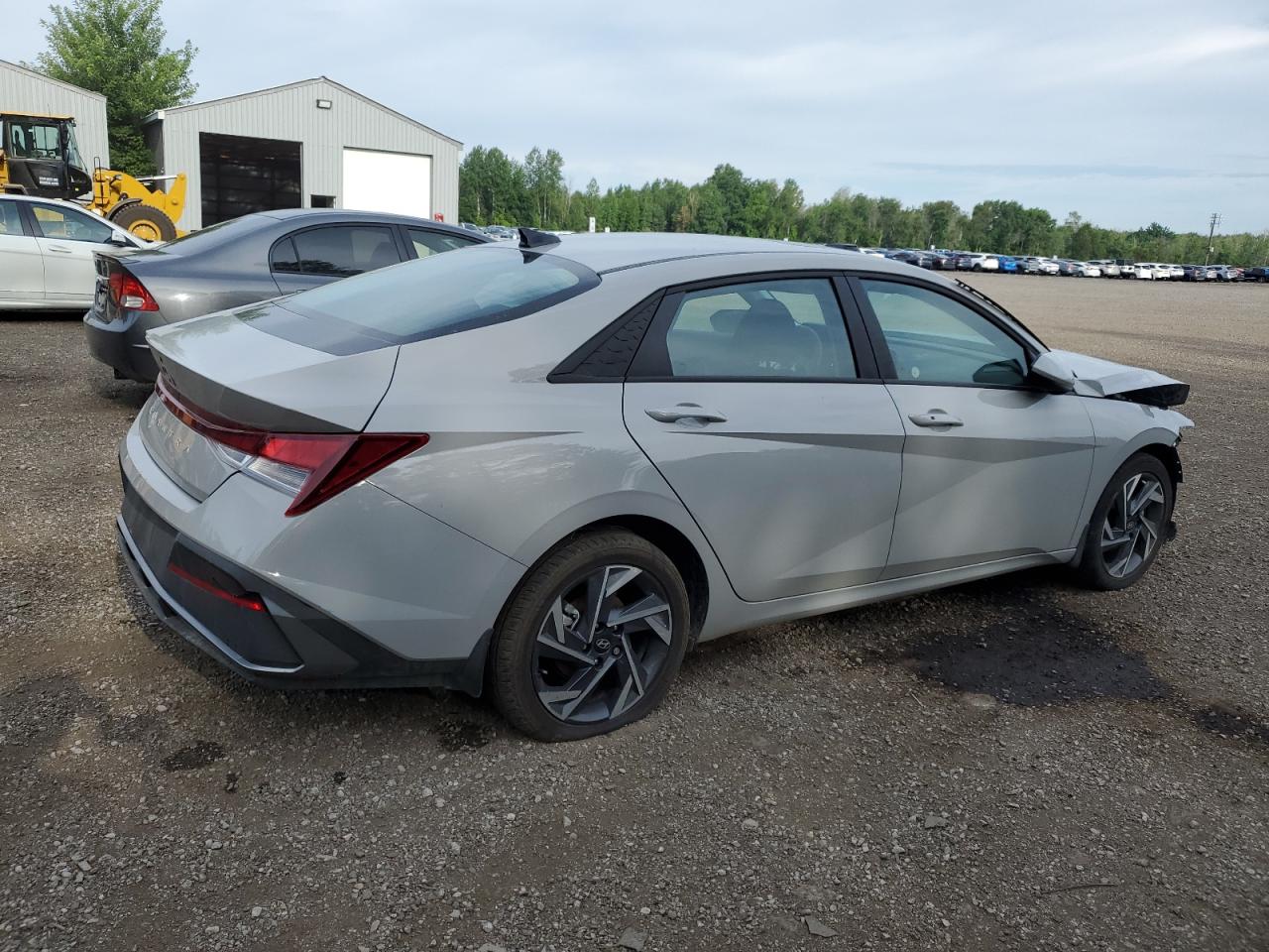 2024 HYUNDAI ELANTRA SEL photo 3