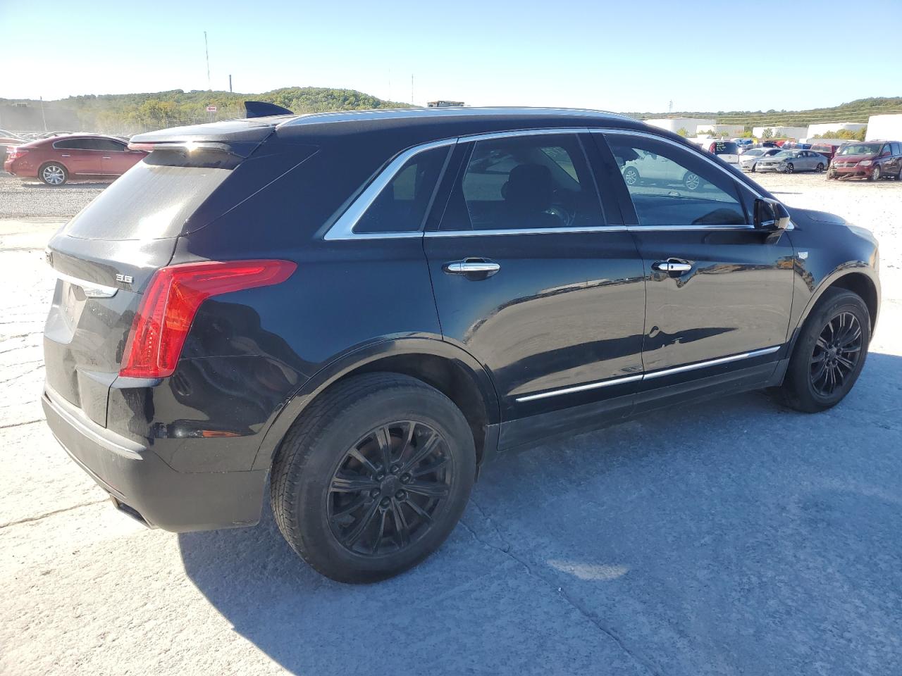 2017 CADILLAC XT5 LUXURY photo 5