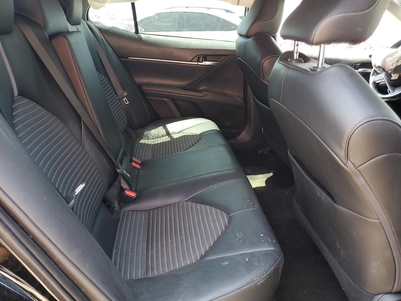 2021 TOYOTA CAMRY SE photo 19