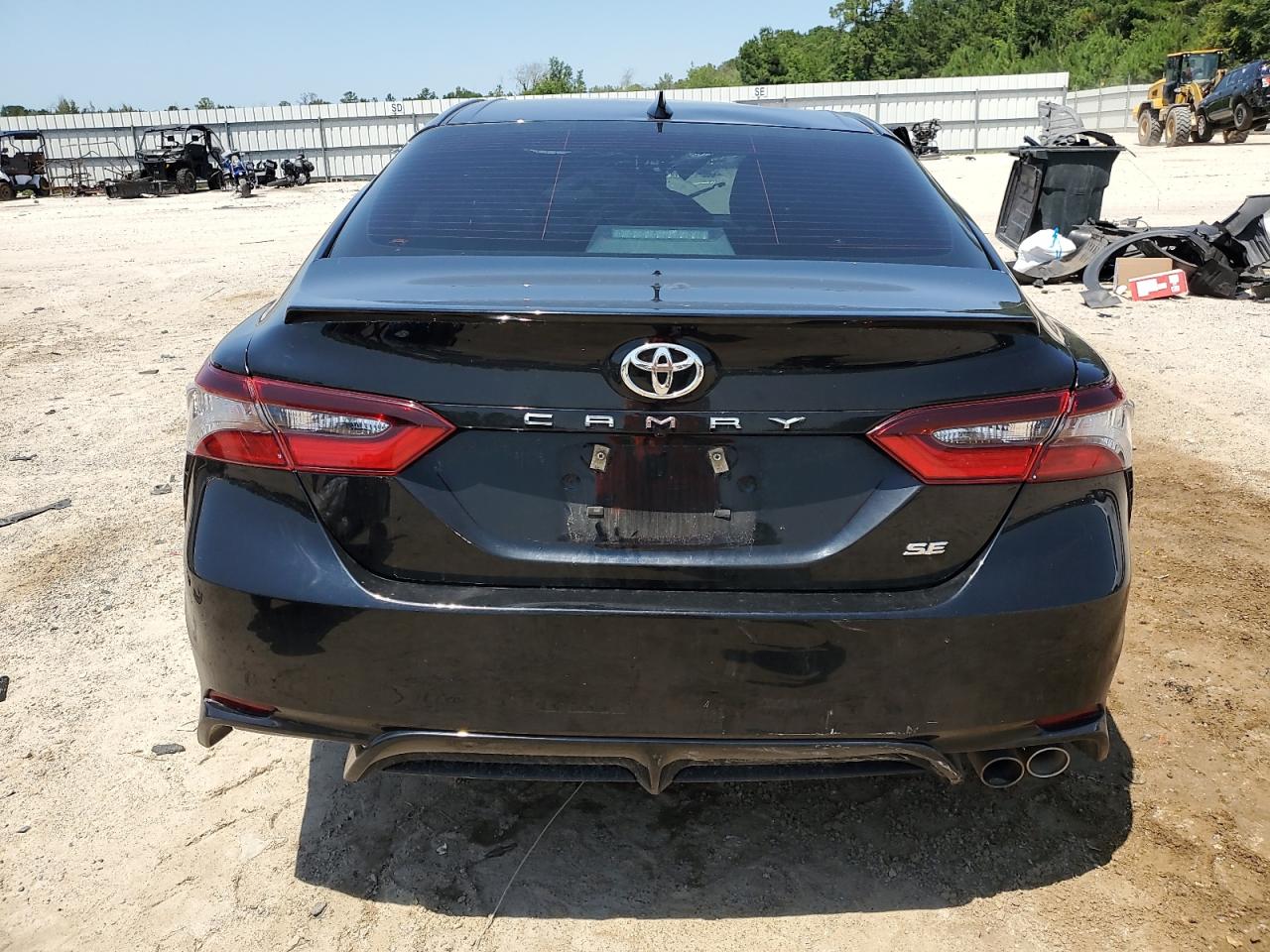 2021 TOYOTA CAMRY SE photo 11