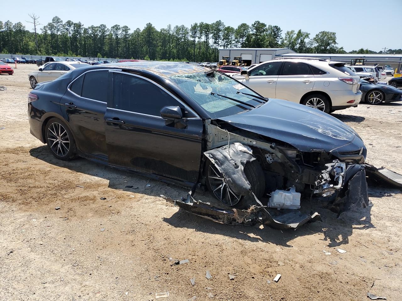 2021 TOYOTA CAMRY SE photo 7