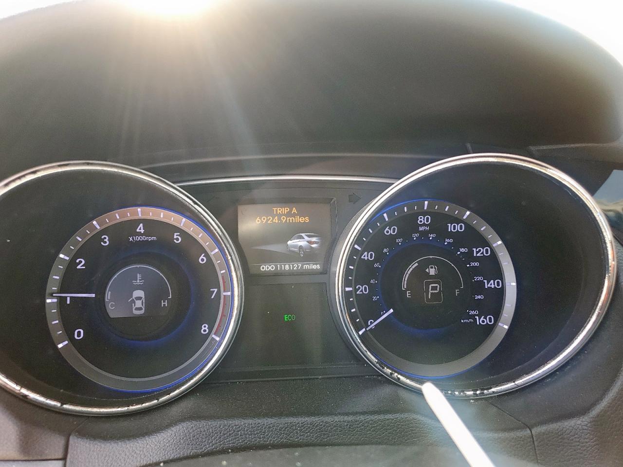 2014 HYUNDAI SONATA SE photo 25