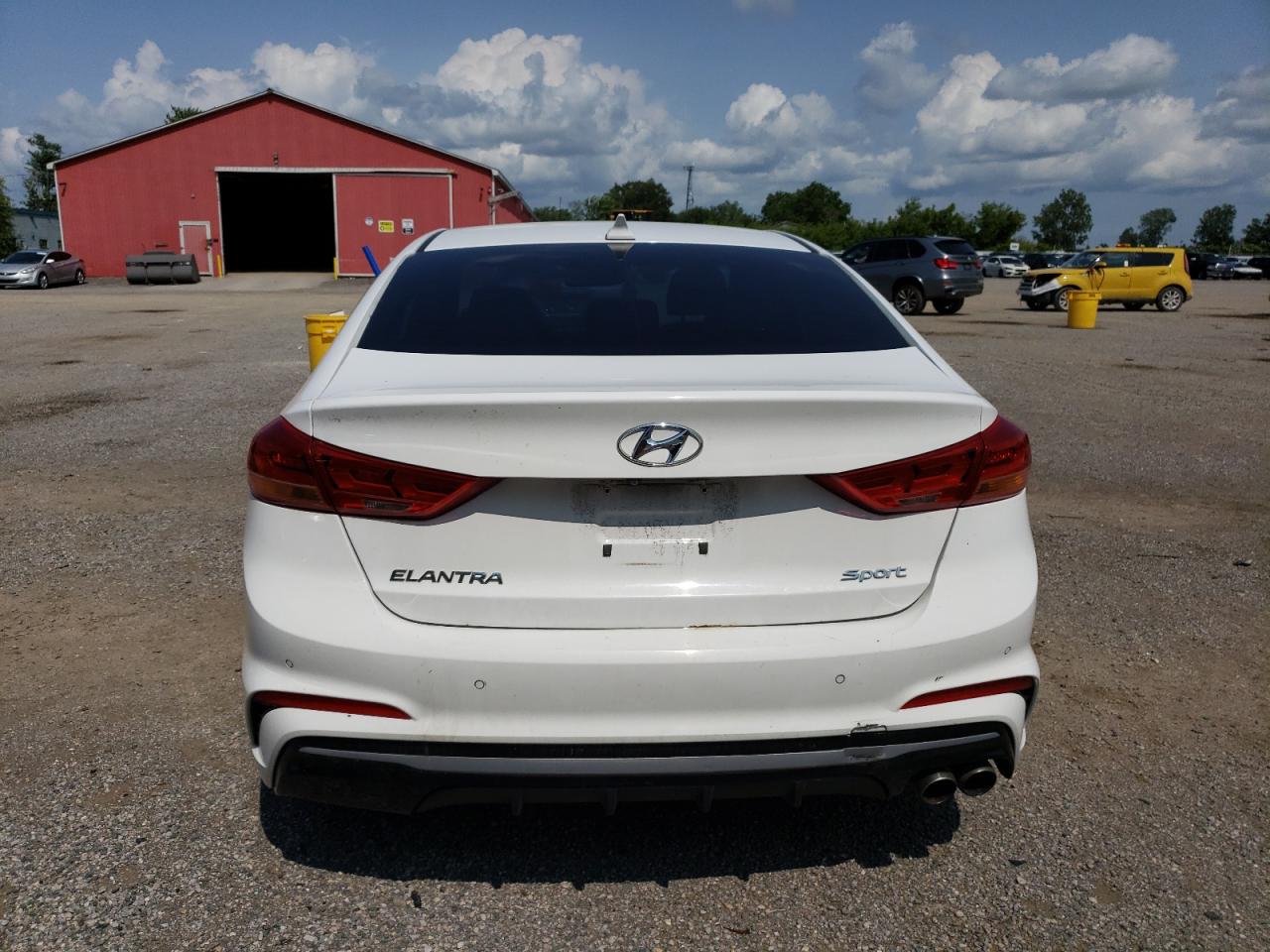 2018 HYUNDAI ELANTRA photo 11