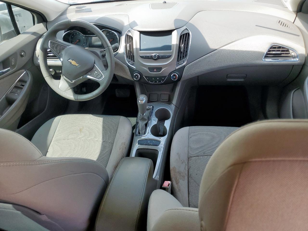 2017 CHEVROLET CRUZE LT photo 15