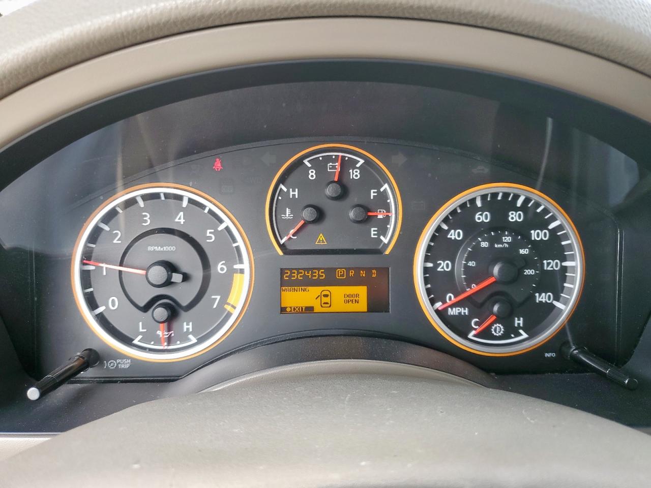 2011 NISSAN ARMADA SV photo 17