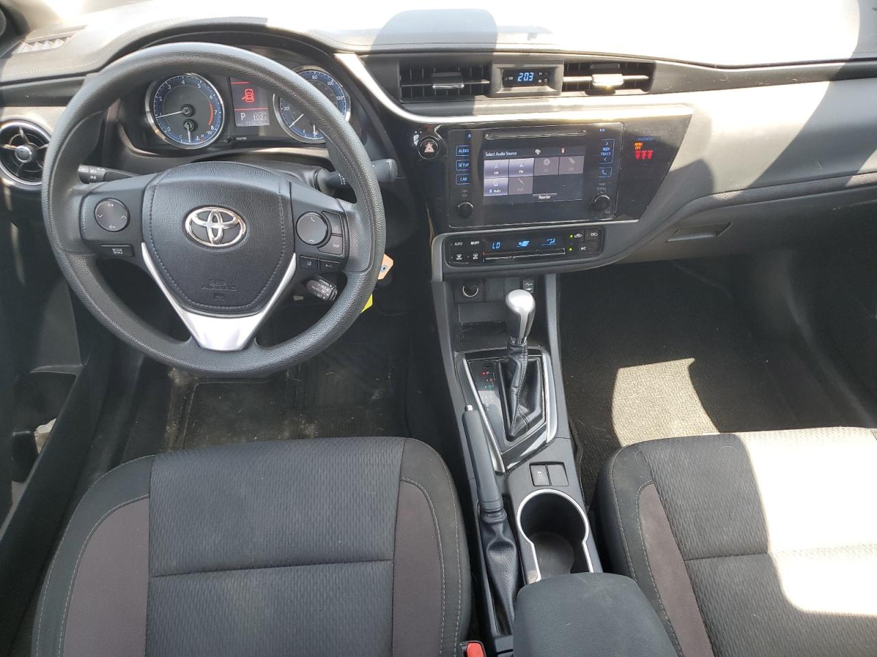 2019 TOYOTA COROLLA L photo 15