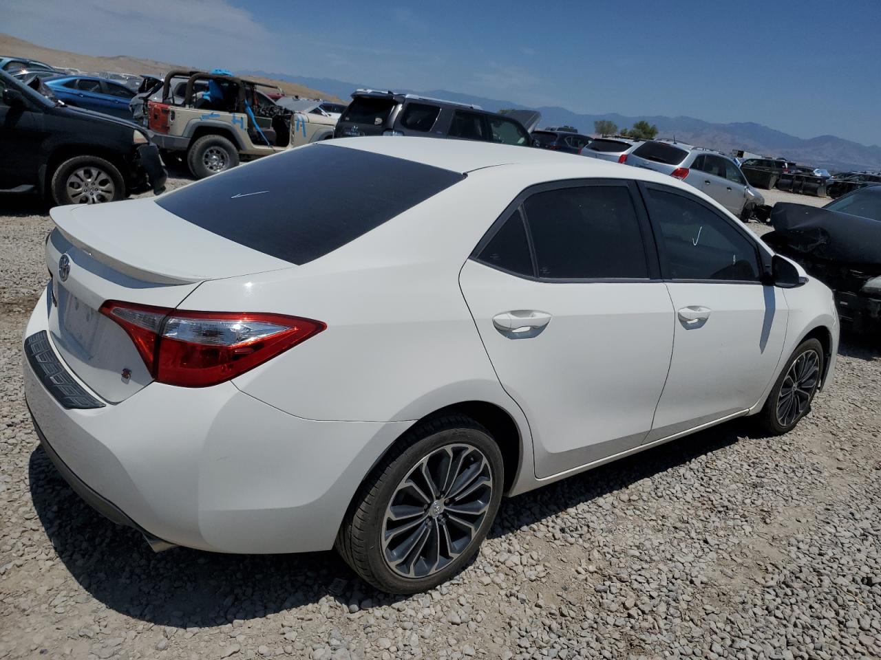 2016 TOYOTA COROLLA L photo 3