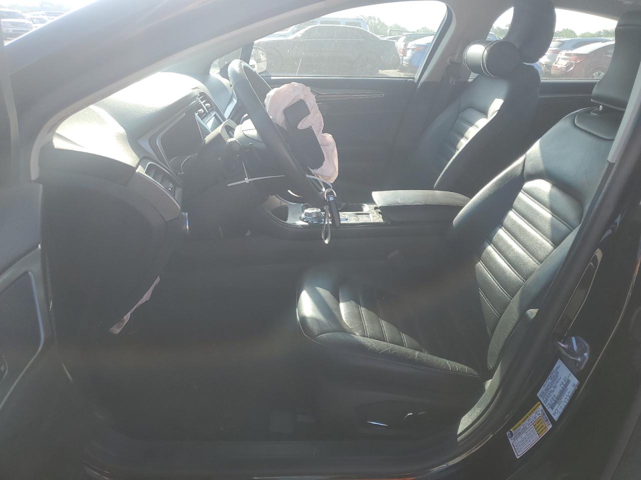 2017 FORD FUSION SE photo 19