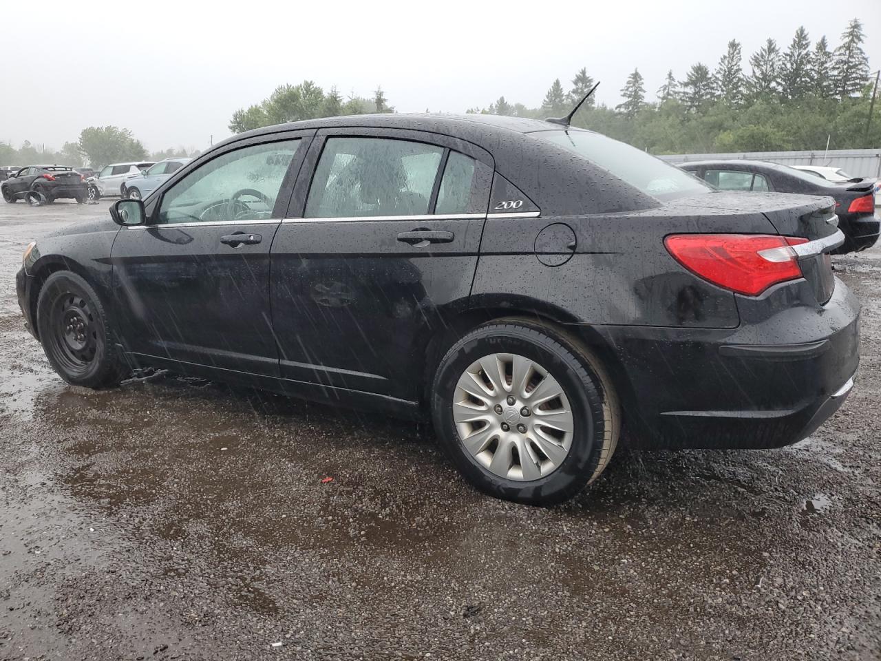 2013 CHRYSLER 200 LX photo 2