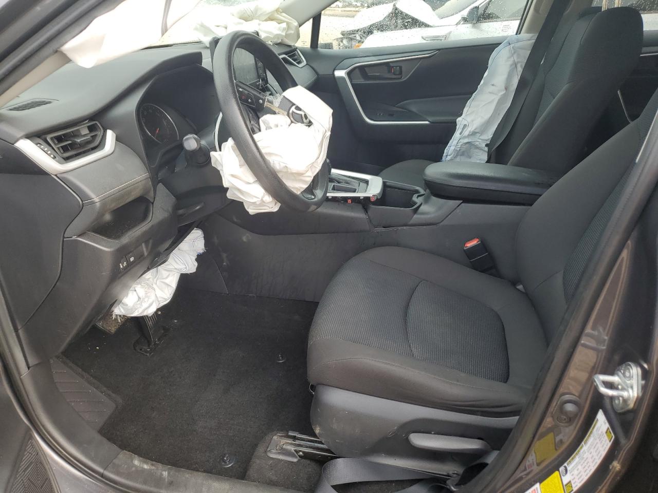 2022 TOYOTA RAV4 LE photo 19