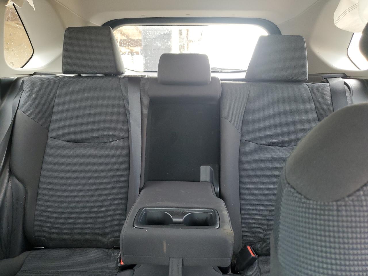 2022 TOYOTA RAV4 LE photo 28