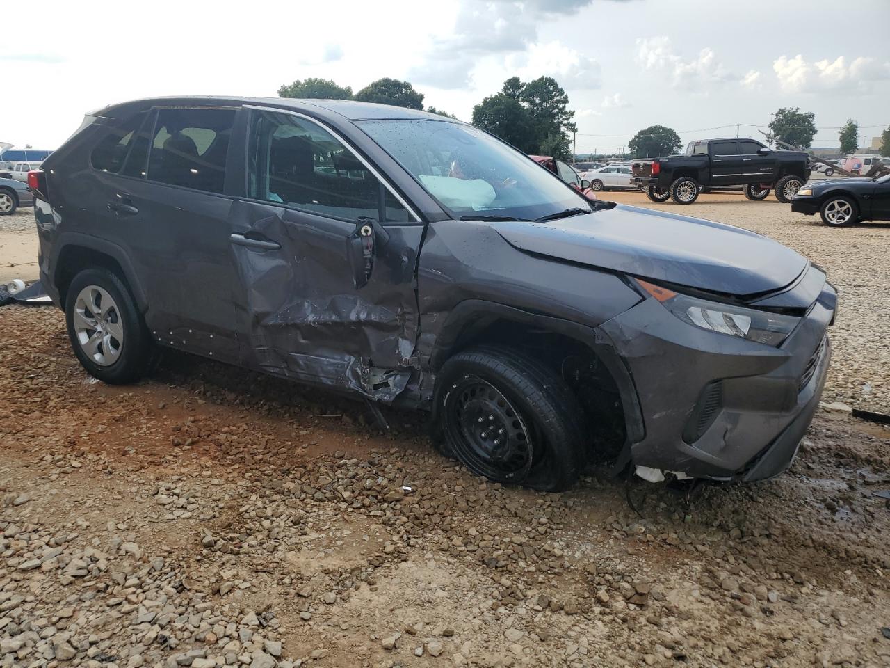 2022 TOYOTA RAV4 LE photo 10