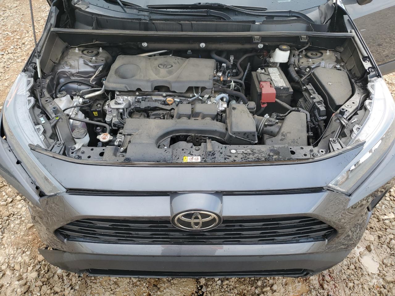 2022 TOYOTA RAV4 LE photo 34