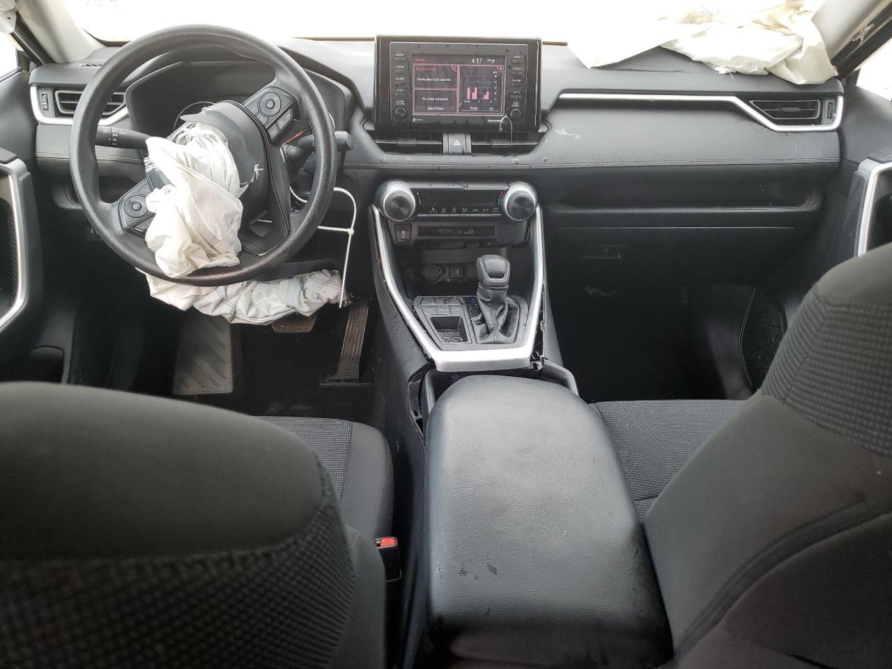 2022 TOYOTA RAV4 LE photo 22