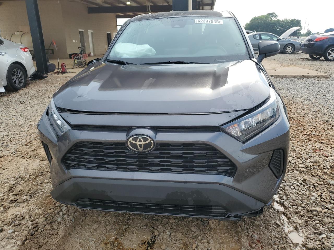 2022 TOYOTA RAV4 LE photo 13