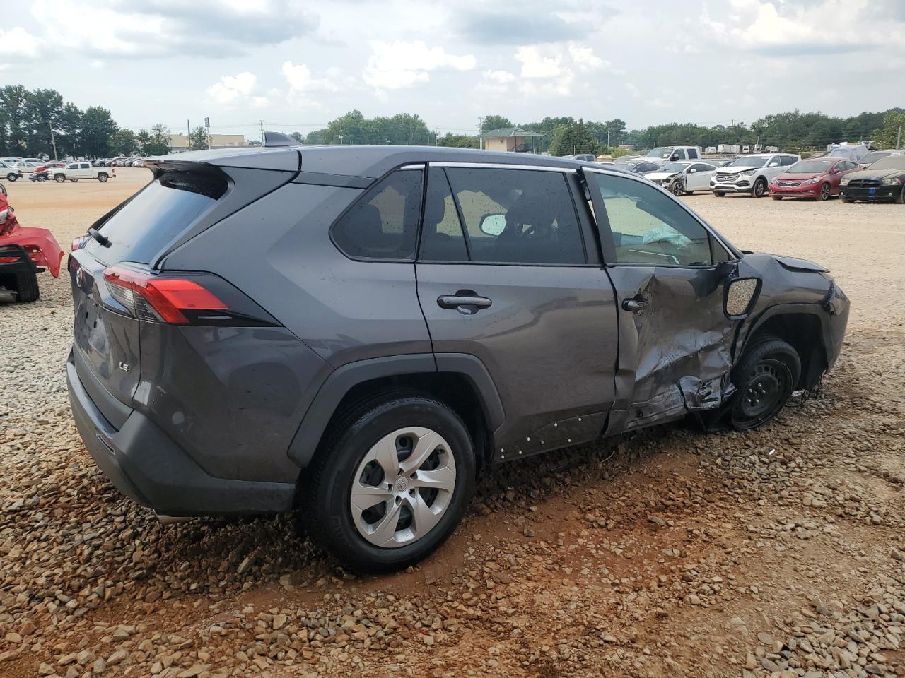 2022 TOYOTA RAV4 LE photo 7