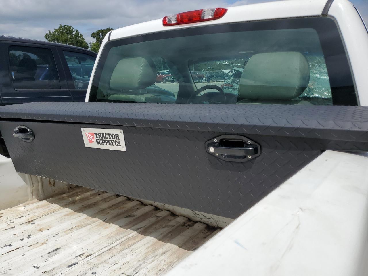 2010 CHEVROLET SILVERADO K1500 photo 10