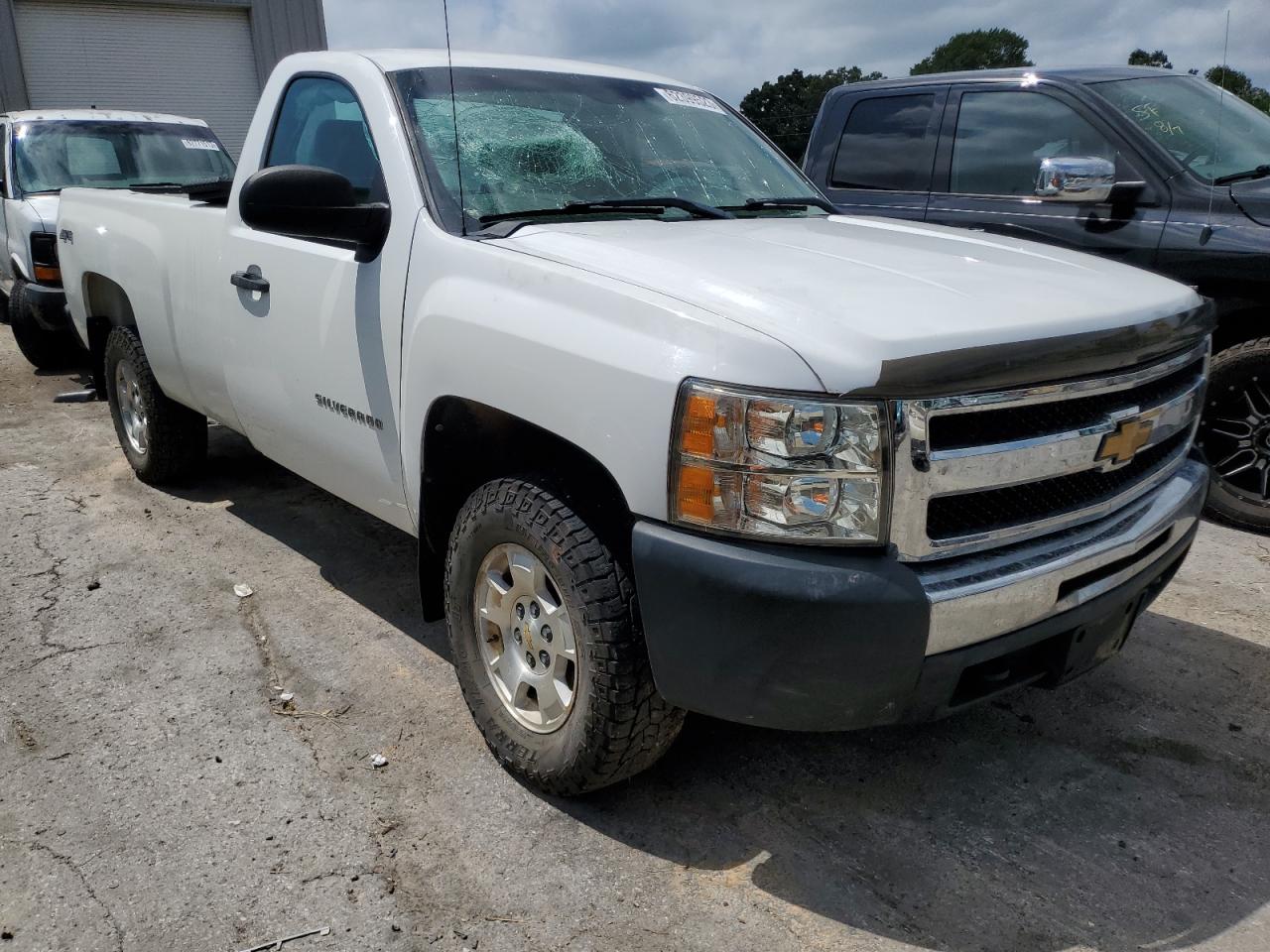 2010 CHEVROLET SILVERADO K1500 photo 4