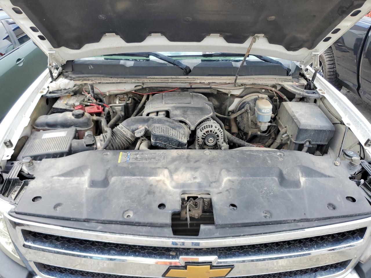 2010 CHEVROLET SILVERADO K1500 photo 11